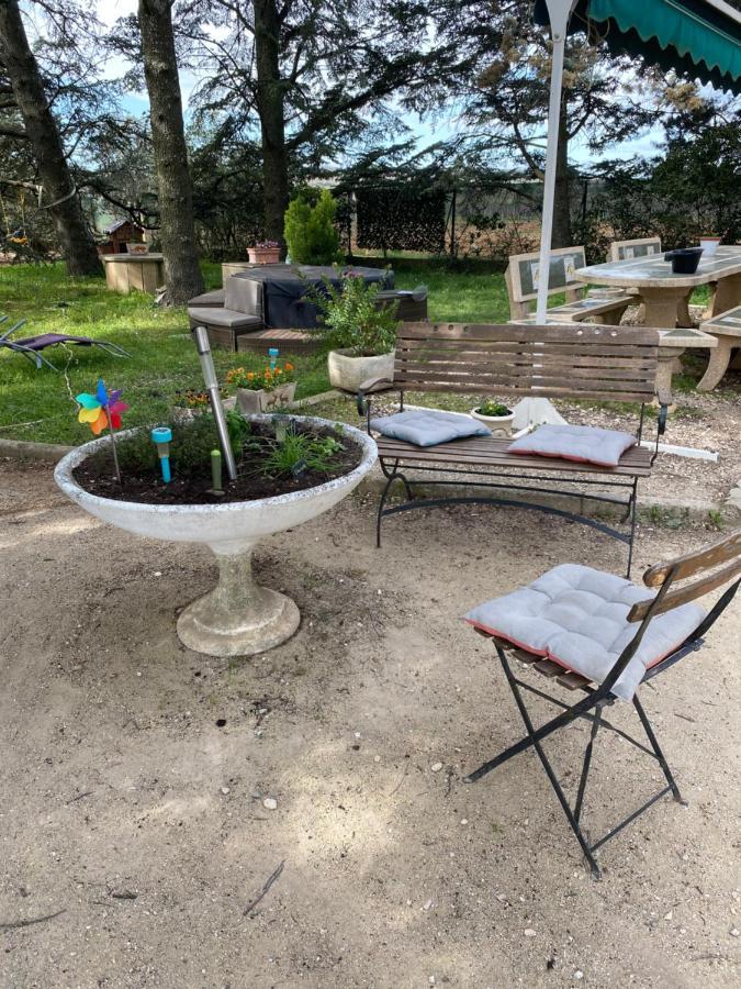 Studio Havre De Paix Au Pont Du Gard Piscine Et Jacuzzi Chez Valerie Payre ヴェール・ポン・デュ・ガル エクステリア 写真